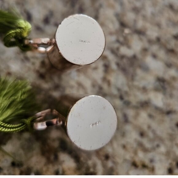 Vintage silver salt and pepper shakers - Picture 6 of 7